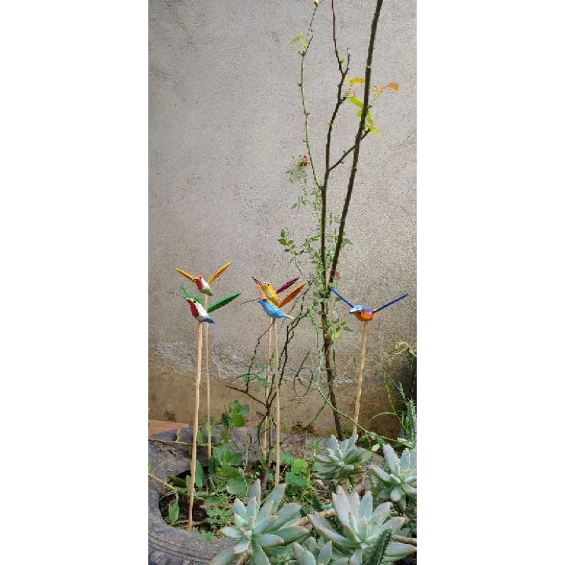 Kit com 5 Beija-Flores - Enfeite de Jardim